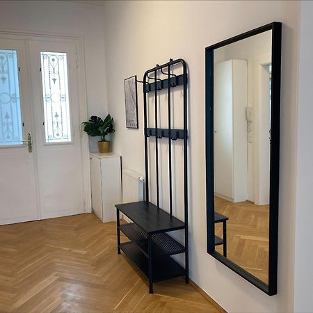 Cosy Apartment In Mariahilf Close To Citycenter Bécs Kültér fotó